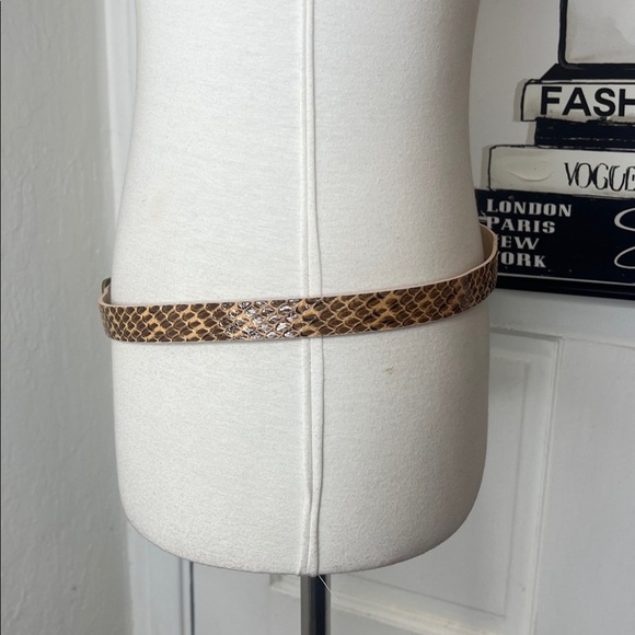 J. Crew Brown & Tan Snake Embossed Leather Belt Size M - Picture 4 of 8